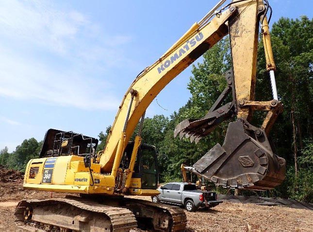 2017 Komatsu PC360-11 Excavator - Image 2