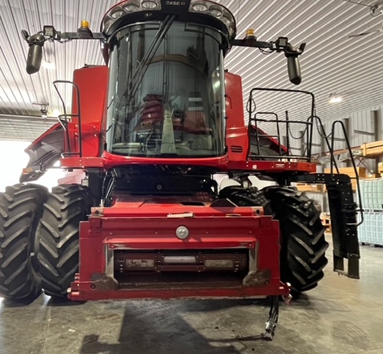 2015 Case IH 8240 Combine - Image 3