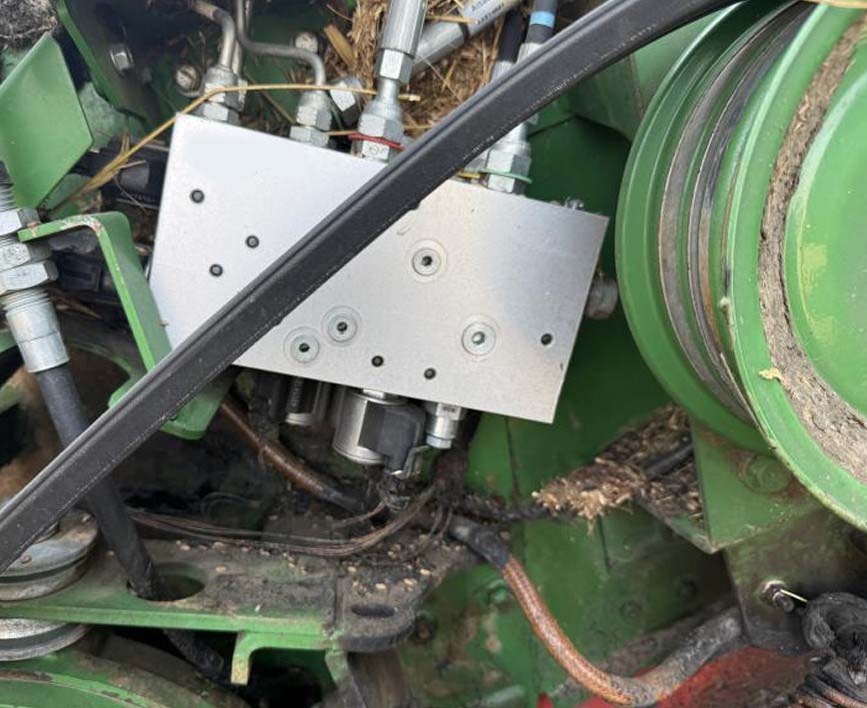 2018 John Deere S780 Combine - Image 8