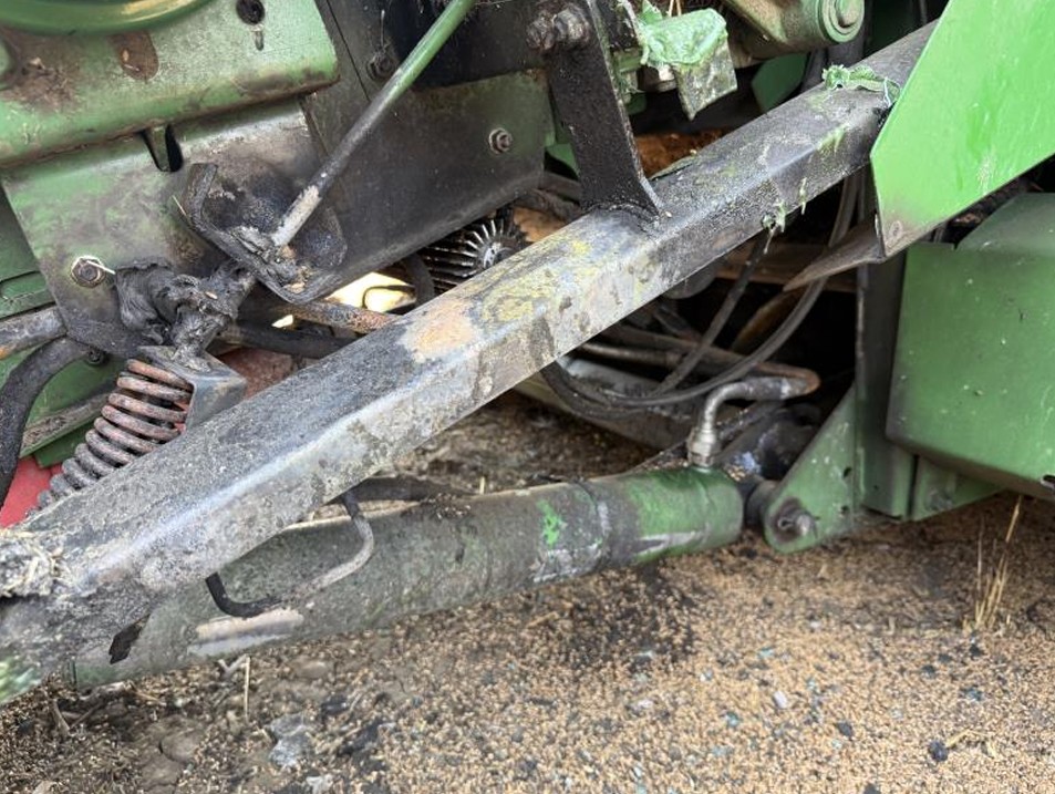 2018 John Deere S780 Combine - Image 9