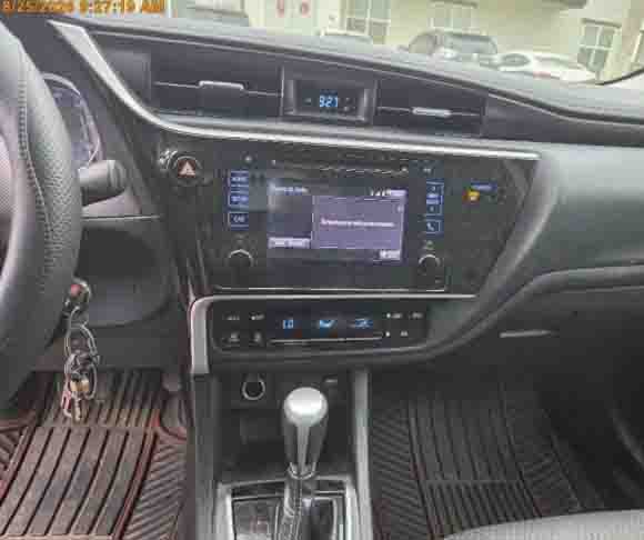 2018 Toyota Corolla - Image 3