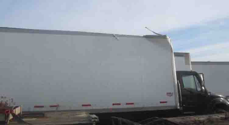 2019 Freightliner M106 M2 Box Truck - Image 2