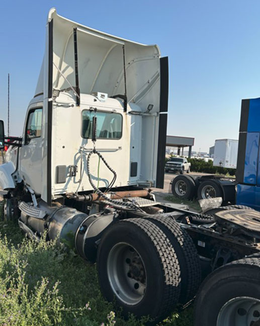 2019 Kenworth T680 - Image 4