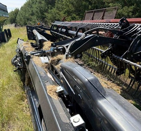 2019 MacDon FD140 Flexdraper Header - Image 8