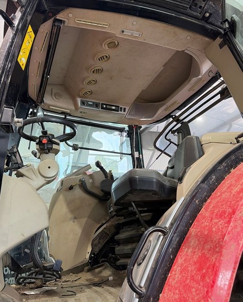 2019 Massey Ferguson 8732S Tractor - Image 15