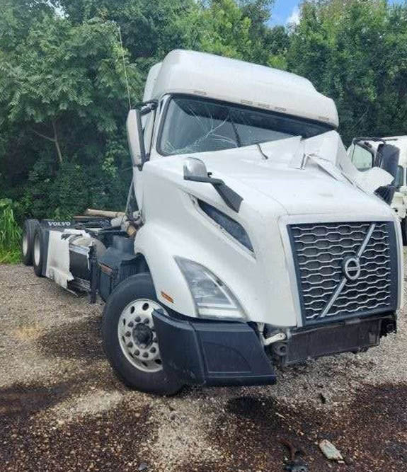 2019 Volvo VNL - Image 9