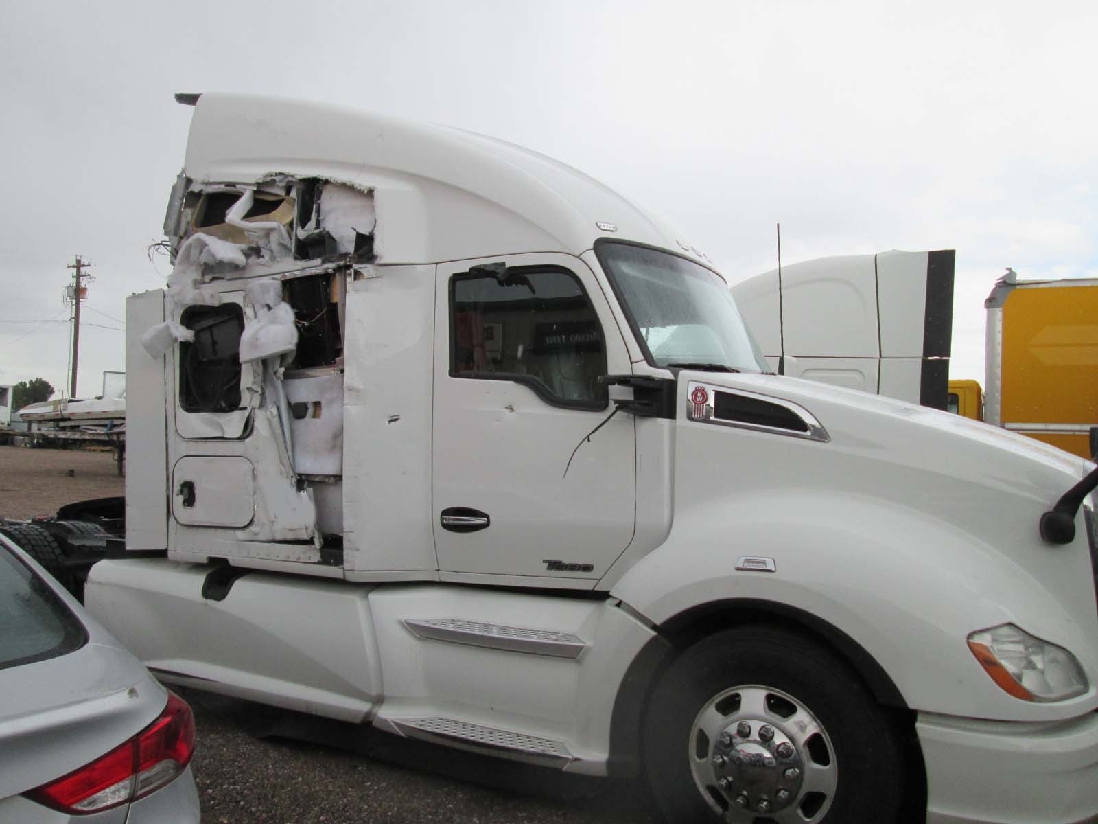 2020 Kenworth T680 - Image 6