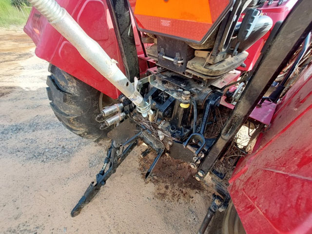 2020 Mahindra 5555 Tractor - Image 18
