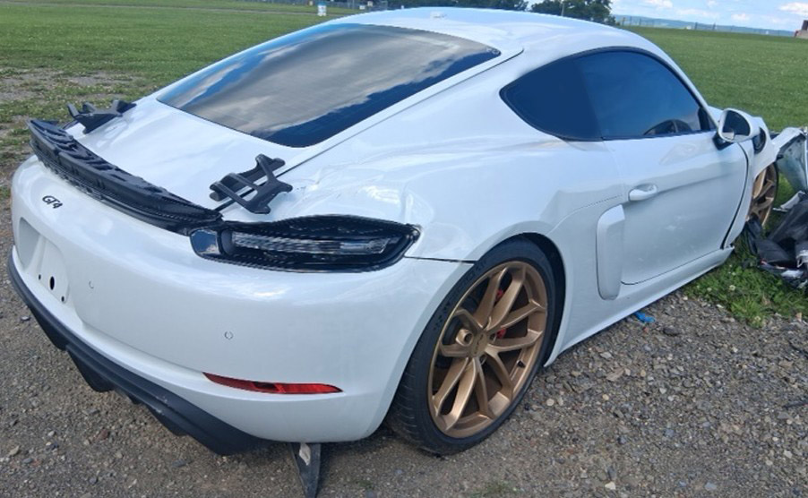 2020 Porsche Cayman GT4 - Image 5