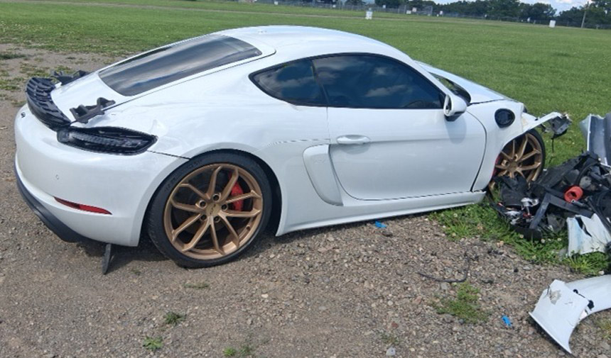 2020 Porsche Cayman GT4 - Image 7