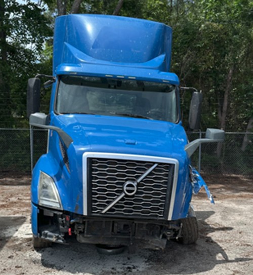 2020 Volvo VNL - Image 2
