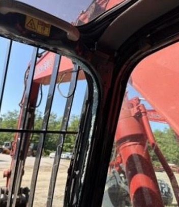 2021 Link Belt 210X4E Excavator - Image 11