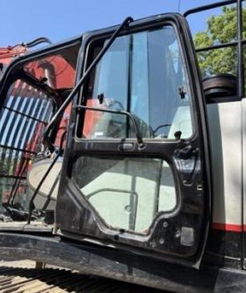 2021 Link Belt 210X4E Excavator - Image 3