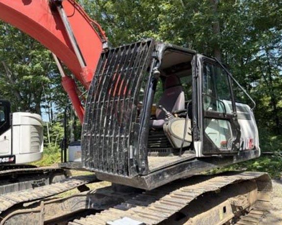 2021 Link Belt 210X4E Excavator - Image 4