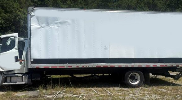 2022 Freightliner M2 106 Box Truck - Image 2