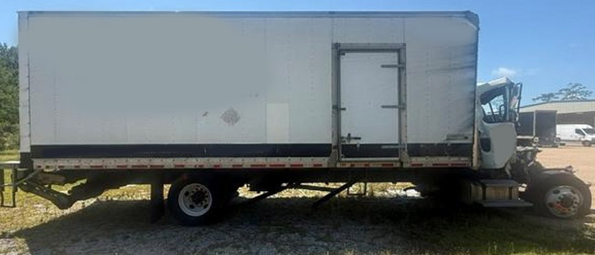 2022 Freightliner M2 106 Box Truck - Image 4