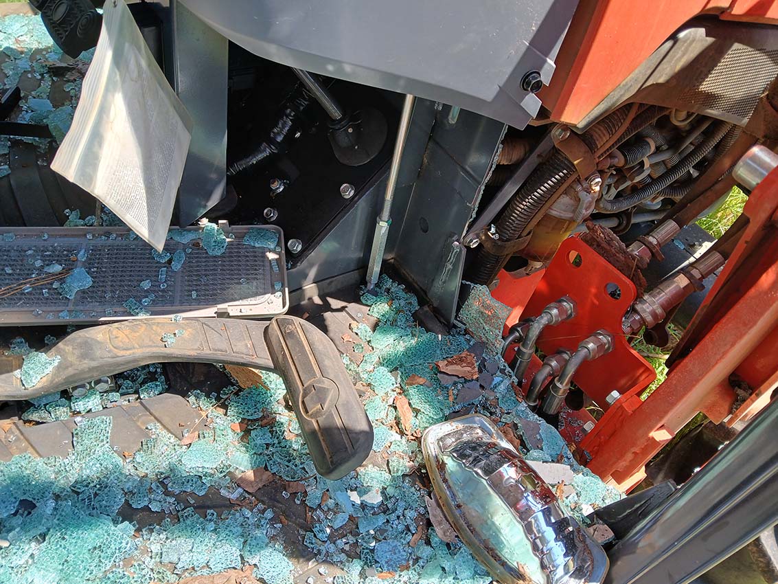 2022 Kubota MX5400 Tractor - Image 21