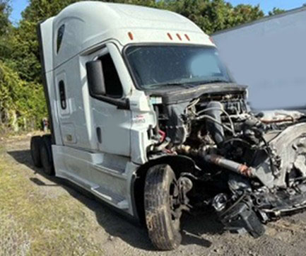2023 Freightliner Cascadia - Image 2