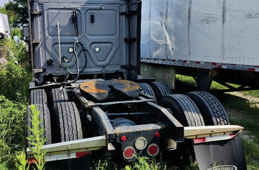 2023 Freightliner Cascadia - Image 2