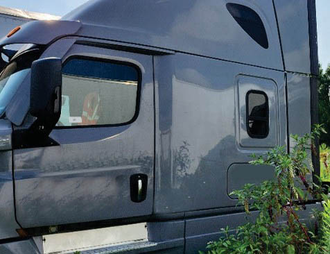 2023 Freightliner Cascadia - Image 3