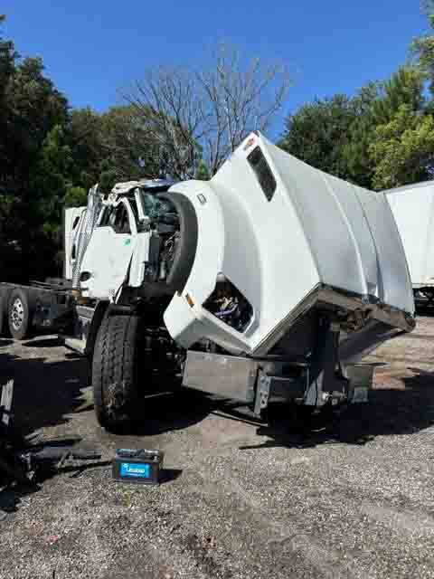 2023 Kenworth T880/2022 Manitex TC45142 Crane - Image 2