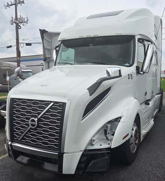2023 Volvo VNL 860