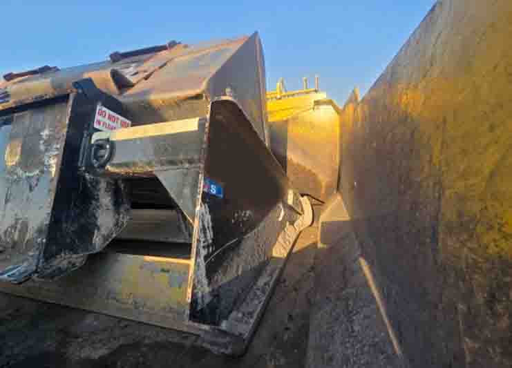 2023 Weiler 1648A Paver - Image 4