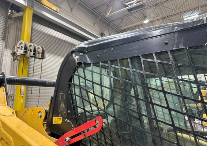 2024 Caterpillar 242D3 Skid Steer - Image 13