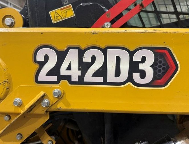 2024 Caterpillar 242D3 Skid Steer - Image 24