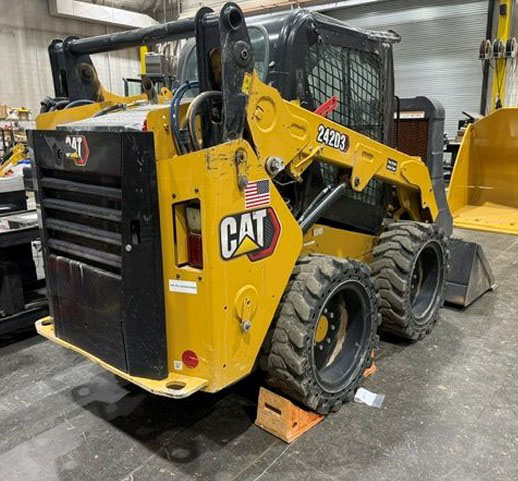 2024 Caterpillar 242D3 Skid Steer - Image 3
