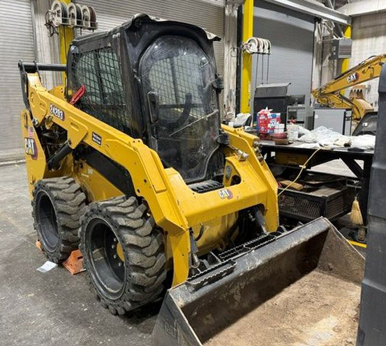 2024 Caterpillar 242D3 Skid Steer - Image 4