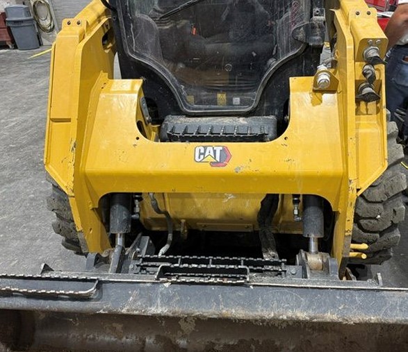 2024 Caterpillar 242D3 Skid Steer - Image 8