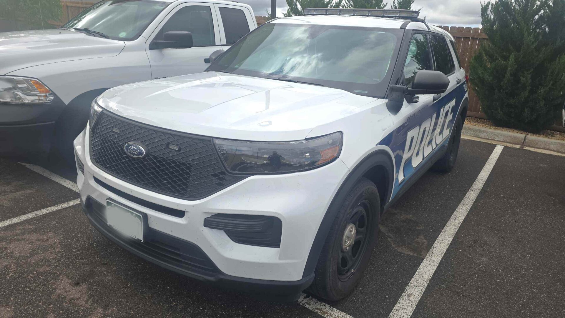 2024 Ford Explorer Police Interceptor - Image 2