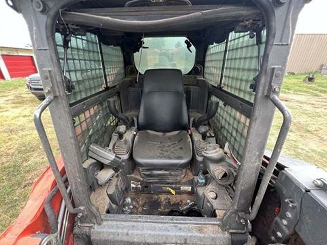 2025 Kubota SVL75-3 Skid Steer - Image 11