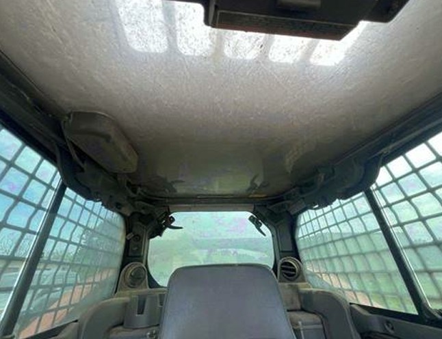 2025 Kubota SVL75-3 Skid Steer - Image 13