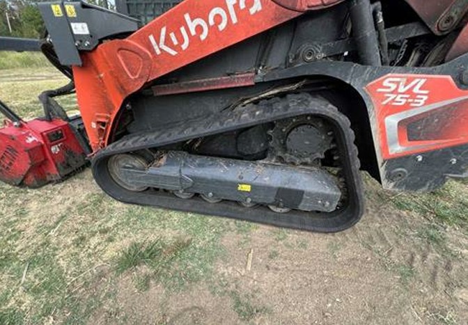 2025 Kubota SVL75-3 Skid Steer - Image 9
