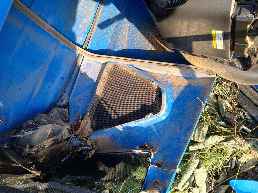 2026 LS MT242HE Tractor - Image 15