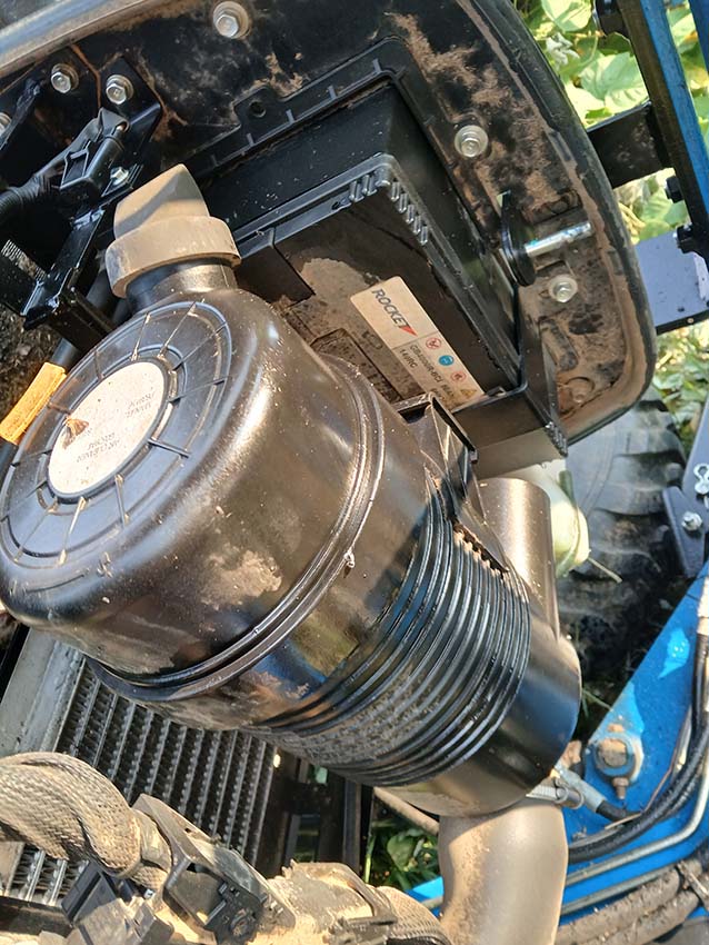 2026 LS MT242HE Tractor - Image 17