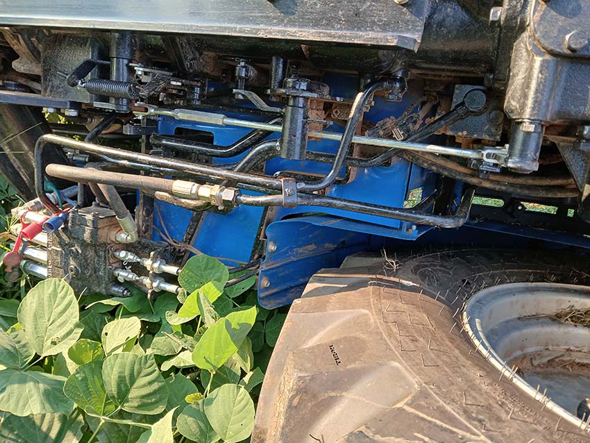 2026 LS MT242HE Tractor - Image 25
