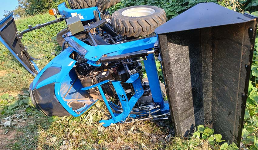 2026 LS MT242HE Tractor - Image 3
