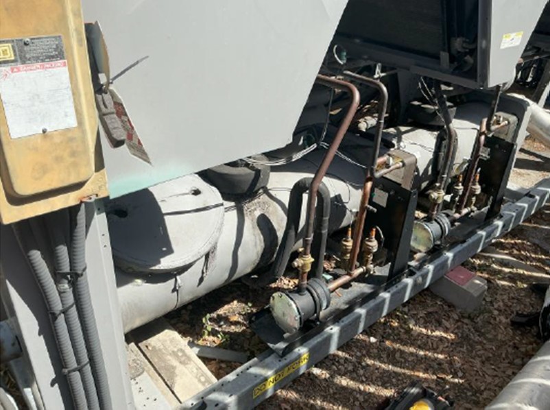 Used Carrier Air Cooled Chiller - Image 2
