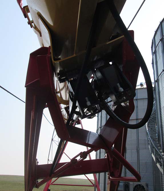 2025 Westfield MKX2 13-114 Auger - Image 9