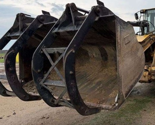 Bucket and Grapple Attachment