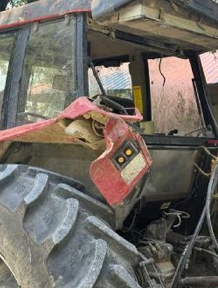 Case IH 5230 Tractor - Image 6