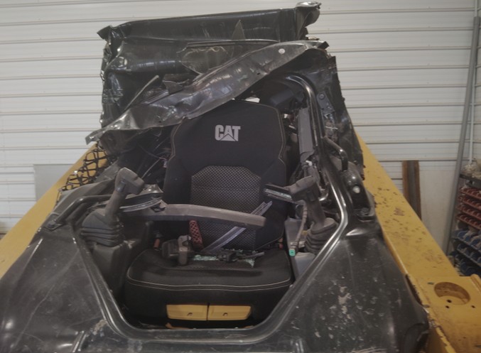 2025 Caterpillar 275XE Skid Steer - Image 2