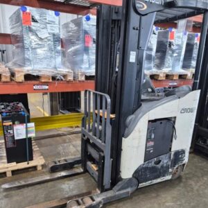 2017 Crown RR5715-35 Forklift