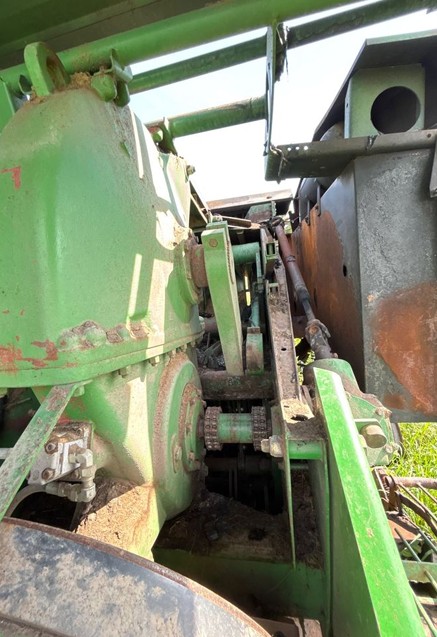 1999 John Deere 100T Big Square Baler - Image 10