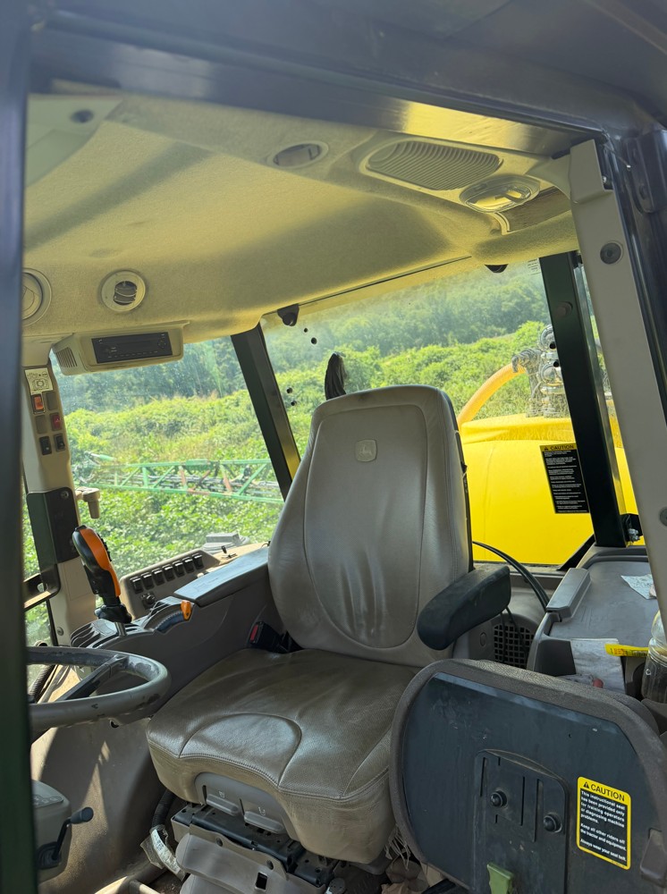 2017 John Deere 4023R Sprayer - Image 9