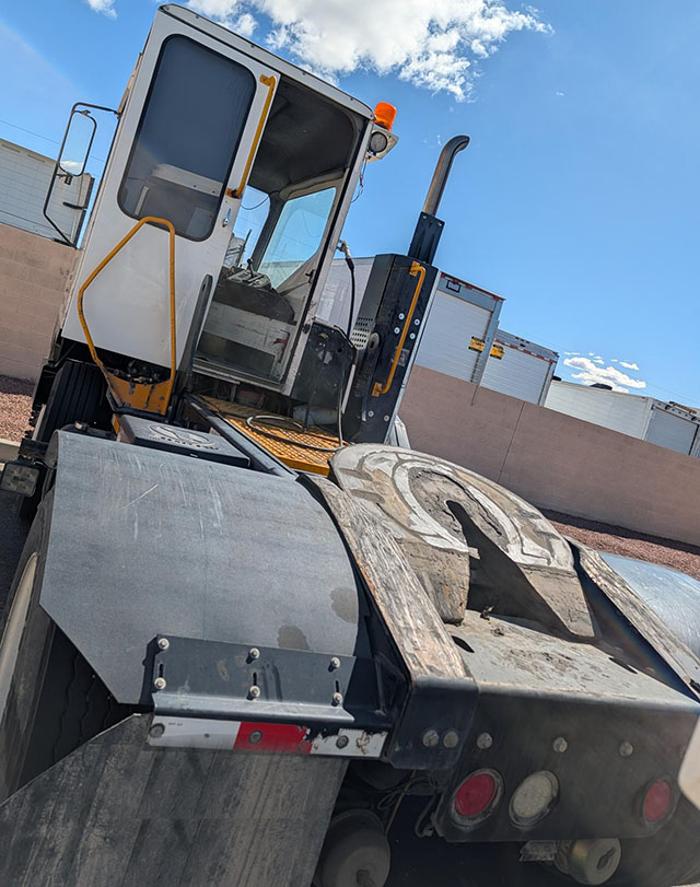Yard Trucks - Image 4