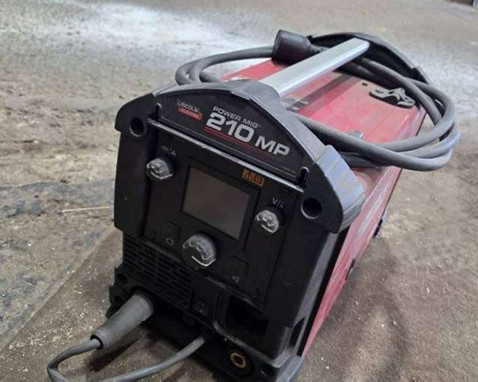 Lincoln Electric Welder - Image 3